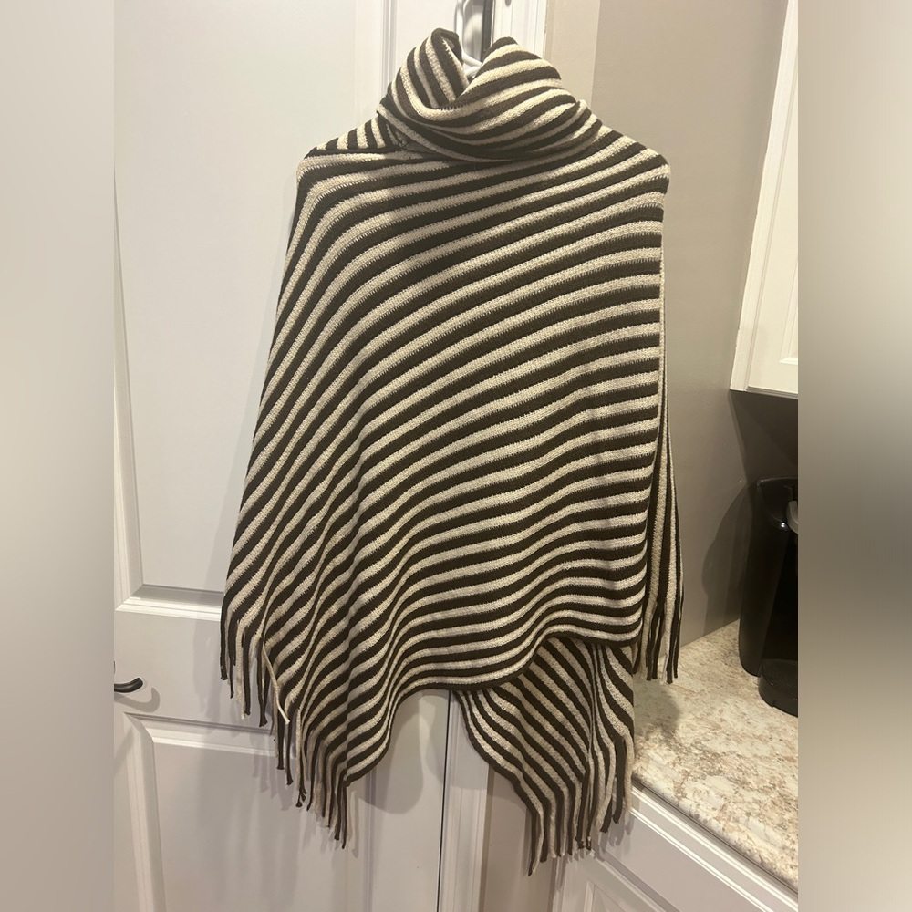 Demdaco Women’s Cowl Neck Poncho Brown Cream